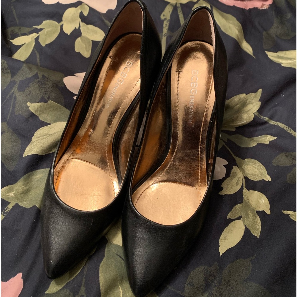 🦇 Vintage BCBGeneration heels/pumps 🦇